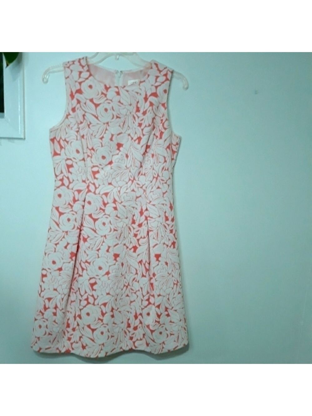 Eliza J Dress Lined Sleeveless Floral Pleated Zippered White and Pink Size 6